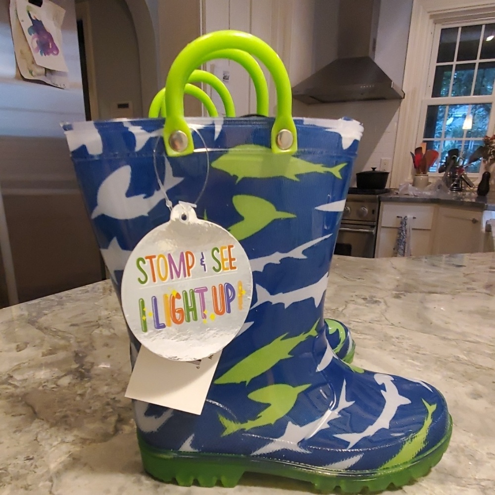 Rain boots Toddler 9 light up sharks